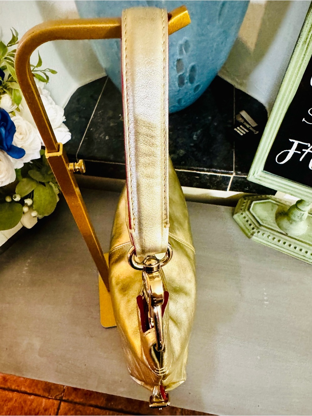 Dooney & Bourke Metallic Gold Leather Logo Lock Sac Hobo Shoulder Bag like new - Picture 7 of 16